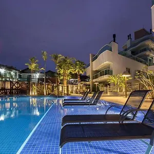 Condomínio Frente Mar Com Piscina Climatizada - Apartamento - 3 Quartos 6 Pessoas - Varandas Do Atlântico Bombinhas